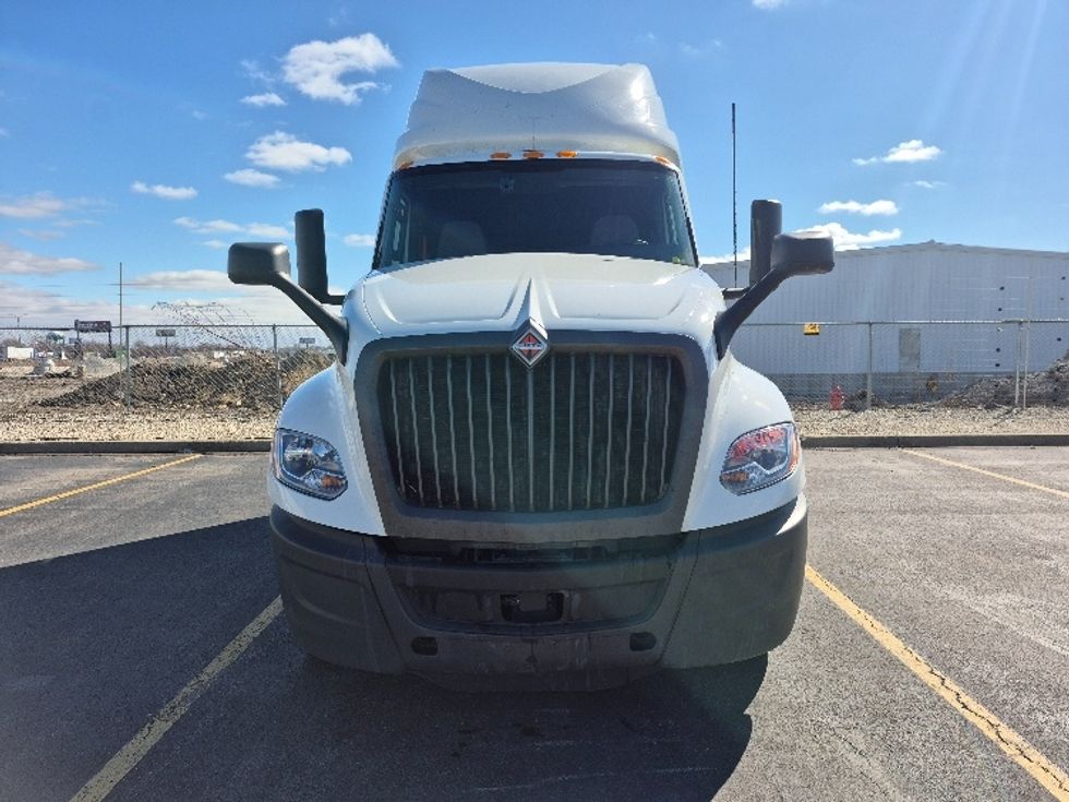 Sleeper Tractor-Heavy Duty Tractors-International-2023-LT625-East Chicago-IN-696,594\n\t\tmiles-$ 36,500 - Image 2