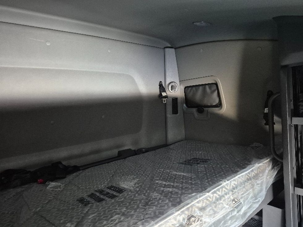 Sleeper Tractor-Heavy Duty Tractors-International-2023-LT625-East Chicago-IN-696,594\n\t\tmiles-$ 36,500 - Image 24