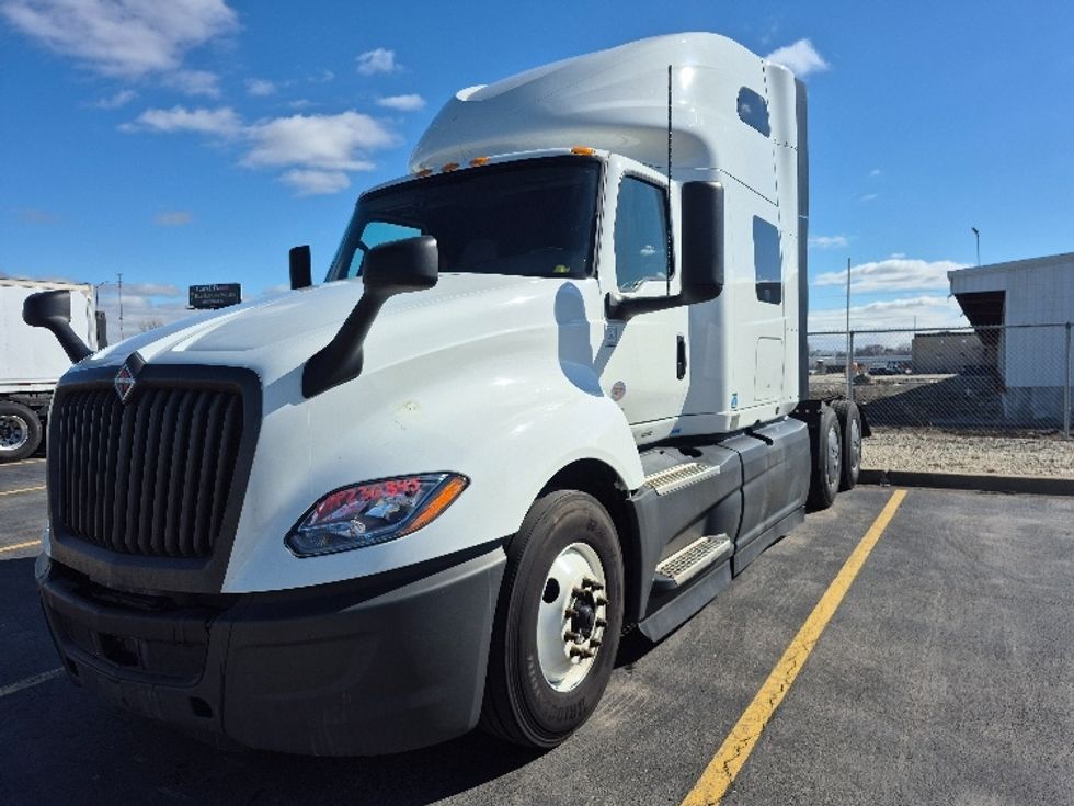 Sleeper Tractor-Heavy Duty Tractors-International-2023-LT625-East Chicago-IN-696,594\n\t\tmiles-$ 36,500 - Image 3