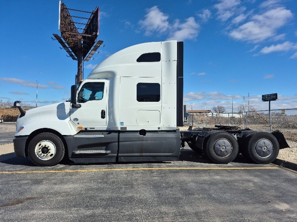 Sleeper Tractor-Heavy Duty Tractors-International-2023-LT625-East Chicago-IN-696,594\n\t\tmiles-$ 36,500 - Image 4