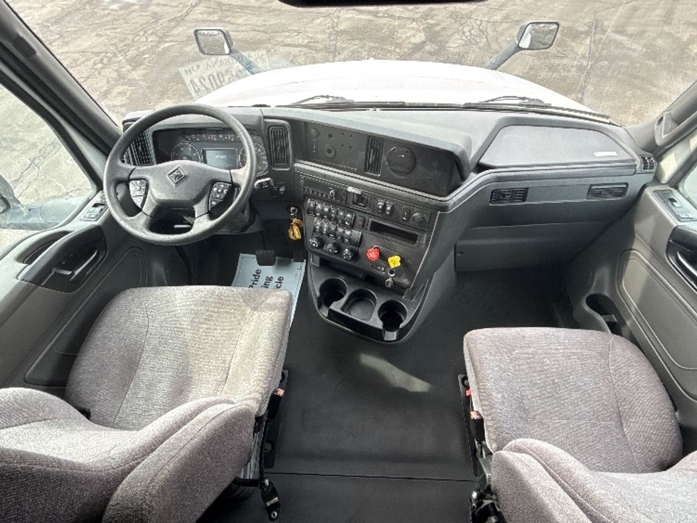 Sleeper Tractor-Heavy Duty Tractors-International-2023-LT625-East Chicago-IN-697,827\n\t\tmiles-$ 36,500 - Image 11