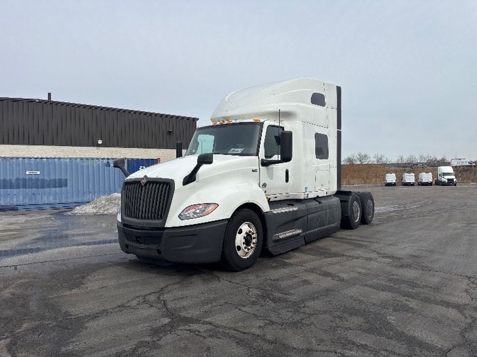 Sleeper Tractor-Heavy Duty Tractors-International-2023-LT625-East Chicago-IN-697,827\n\t\tmiles-$ 36,500 - Image 3