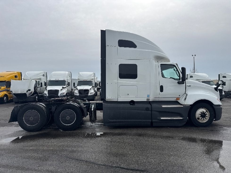 Sleeper Tractor-Heavy Duty Tractors-International-2023-LT625-East Chicago-IN-697,827\n\t\tmiles-$ 36,500 - Image 8