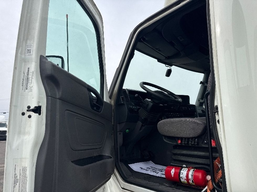 Sleeper Tractor-Heavy Duty Tractors-International-2023-LT625-East Chicago-IN-697,827\n\t\tmiles-$ 36,500 - Image 9