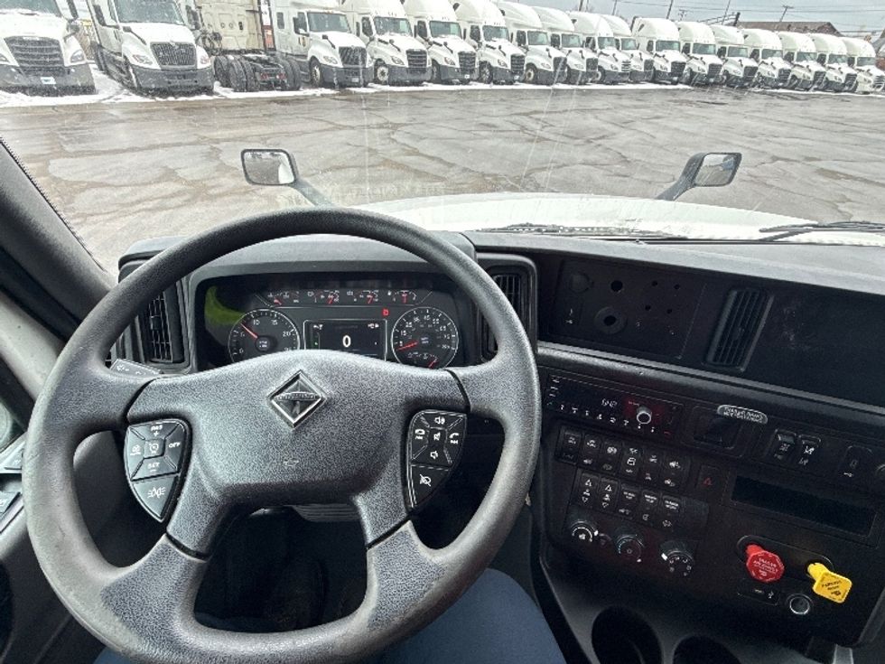 Sleeper Tractor-Heavy Duty Tractors-International-2023-LT625-East Chicago-IN-698,286\n\t\tmiles-$ 36,250 - Image 11