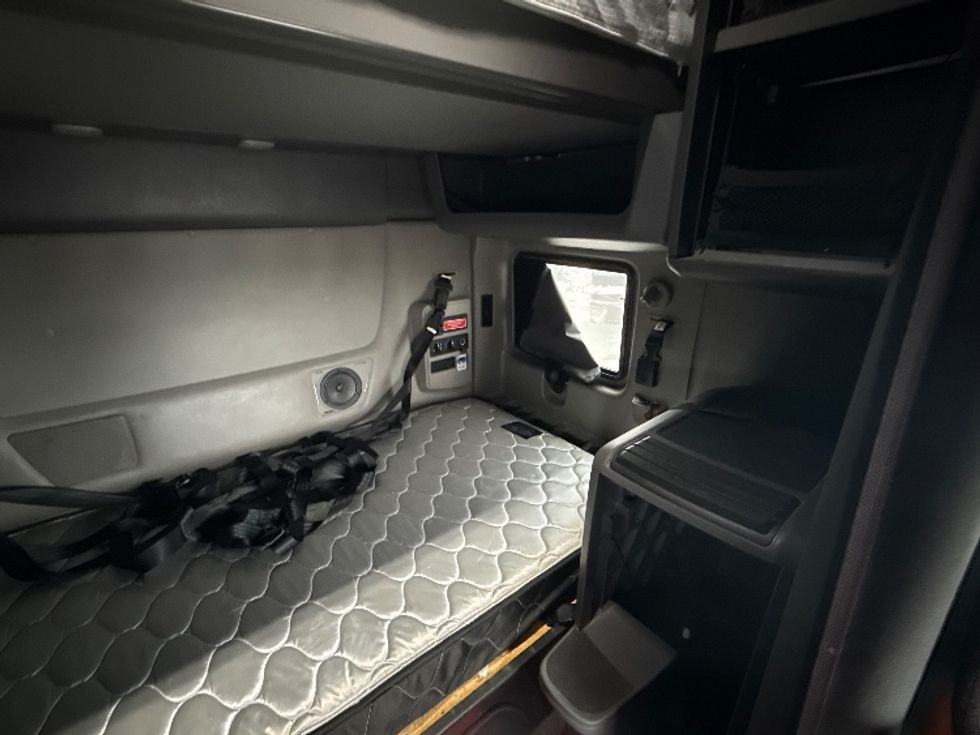 Sleeper Tractor-Heavy Duty Tractors-International-2023-LT625-East Chicago-IN-698,286\n\t\tmiles-$ 36,250 - Image 18