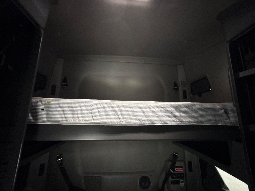 Sleeper Tractor-Heavy Duty Tractors-International-2023-LT625-East Chicago-IN-698,286\n\t\tmiles-$ 36,250 - Image 22