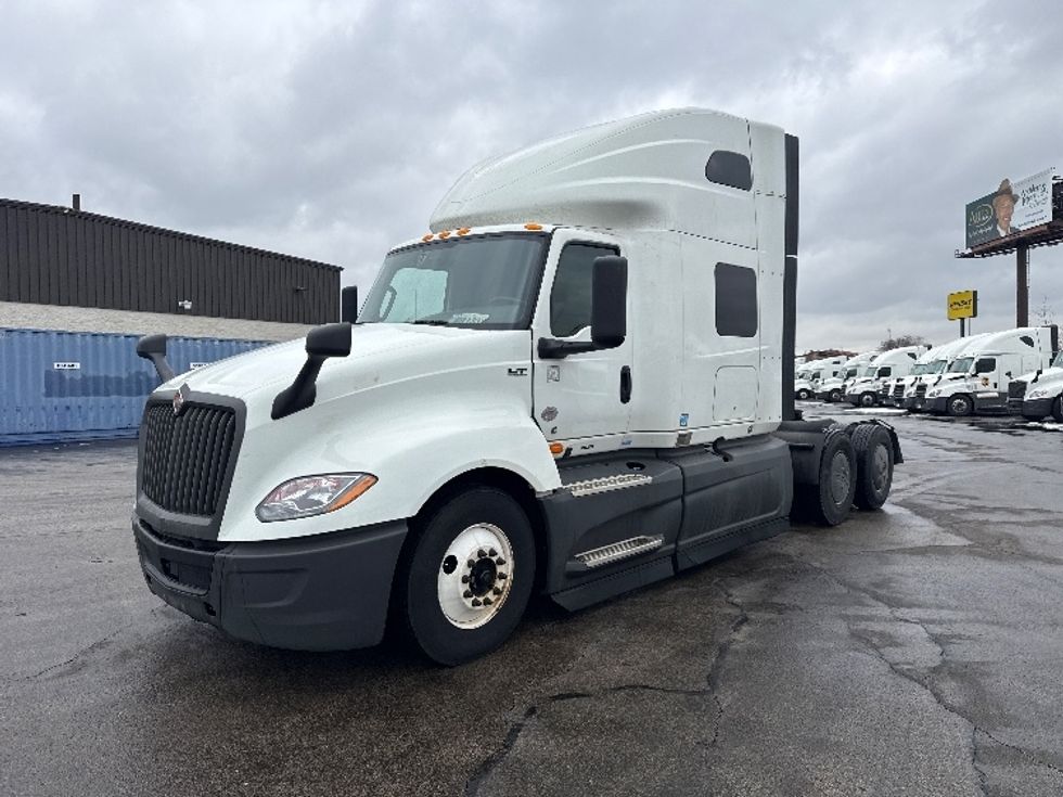 Sleeper Tractor-Heavy Duty Tractors-International-2023-LT625-East Chicago-IN-698,286\n\t\tmiles-$ 36,250 - Image 3