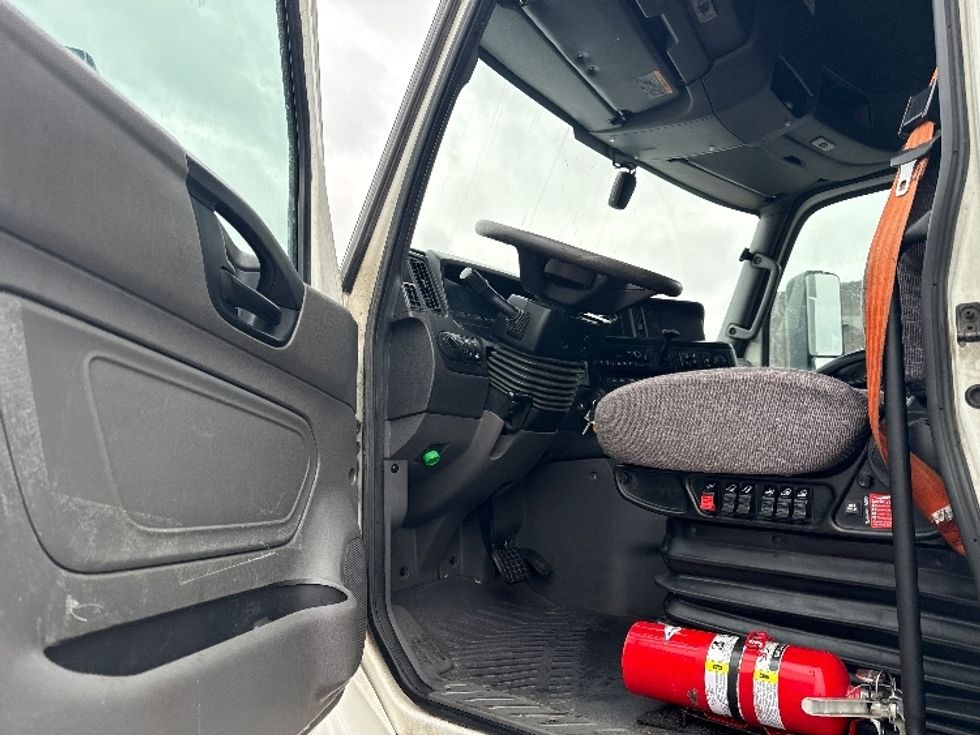 Sleeper Tractor-Heavy Duty Tractors-International-2023-LT625-East Chicago-IN-698,286\n\t\tmiles-$ 36,250 - Image 9