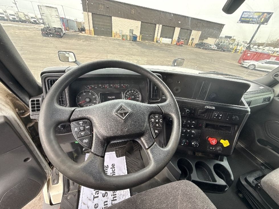 Sleeper Tractor-Heavy Duty Tractors-International-2023-LT625-East Chicago-IN-706,340\n\t\tmiles-$ 35,500 - Image 11
