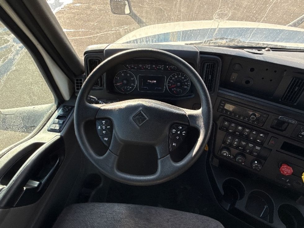 Sleeper Tractor-Heavy Duty Tractors-International-2023-LT625-East Chicago-IN-716,209\n\t\tmiles-$ 34,750 - Image 11