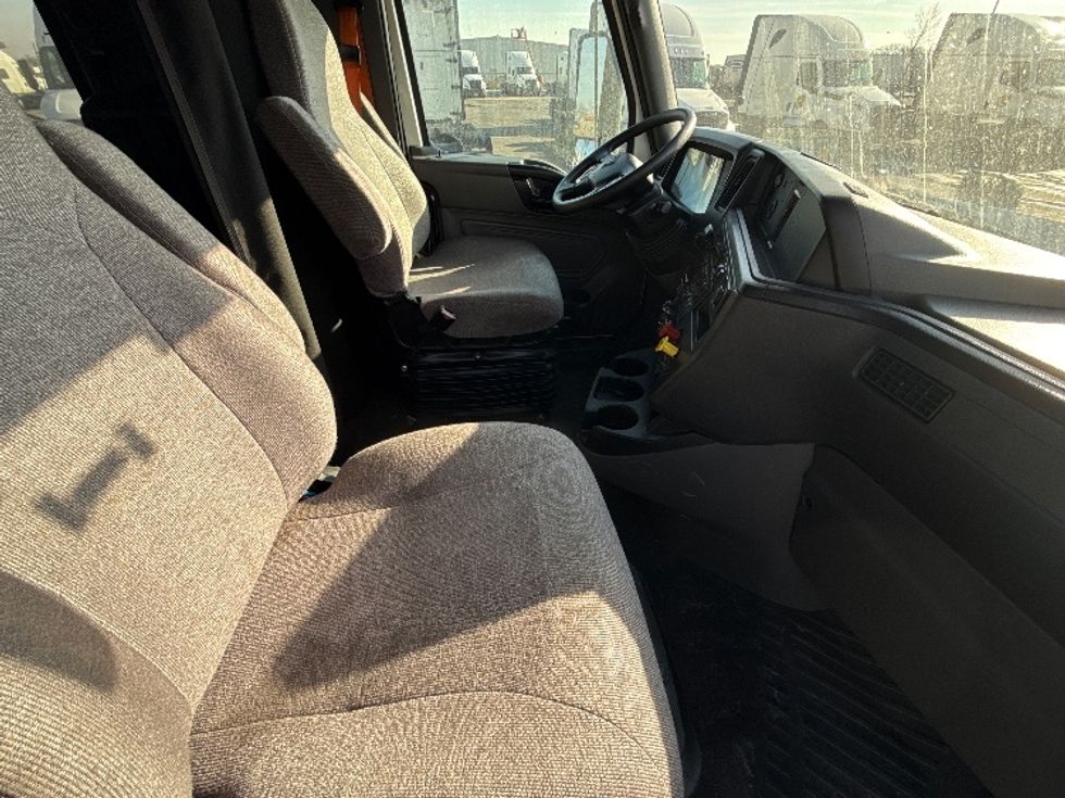 Sleeper Tractor-Heavy Duty Tractors-International-2023-LT625-East Chicago-IN-716,209\n\t\tmiles-$ 34,750 - Image 15