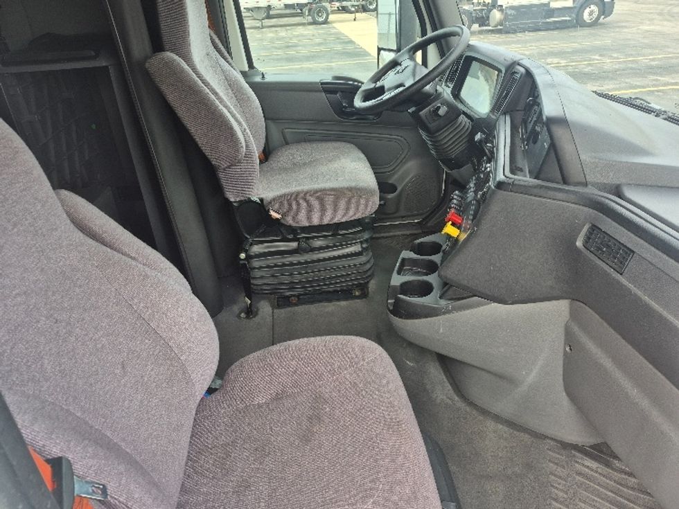 Sleeper Tractor-Heavy Duty Tractors-International-2023-LT625-East Chicago-IN-728,981\n\t\tmiles-$ 34,000 - Image 15