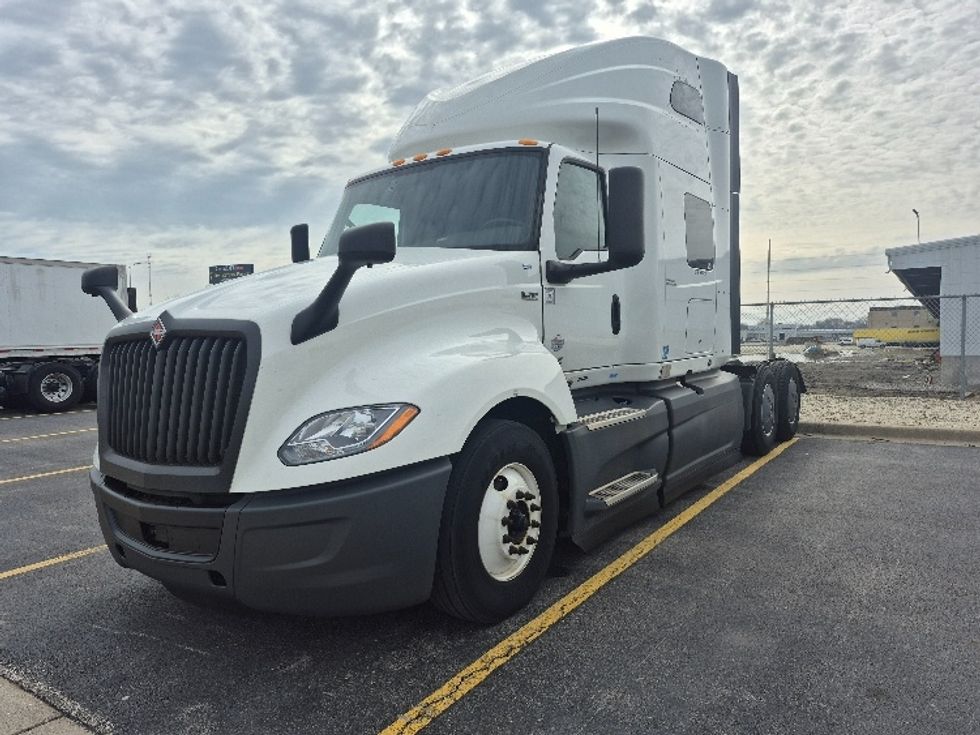 Sleeper Tractor-Heavy Duty Tractors-International-2023-LT625-East Chicago-IN-728,981\n\t\tmiles-$ 34,000 - Image 3