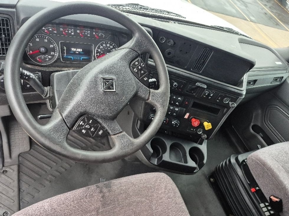 Sleeper Tractor-Heavy Duty Tractors-International-2023-LT625-East Chicago-IN-731,084\n\t\tmiles-$ 34,000 - Image 11