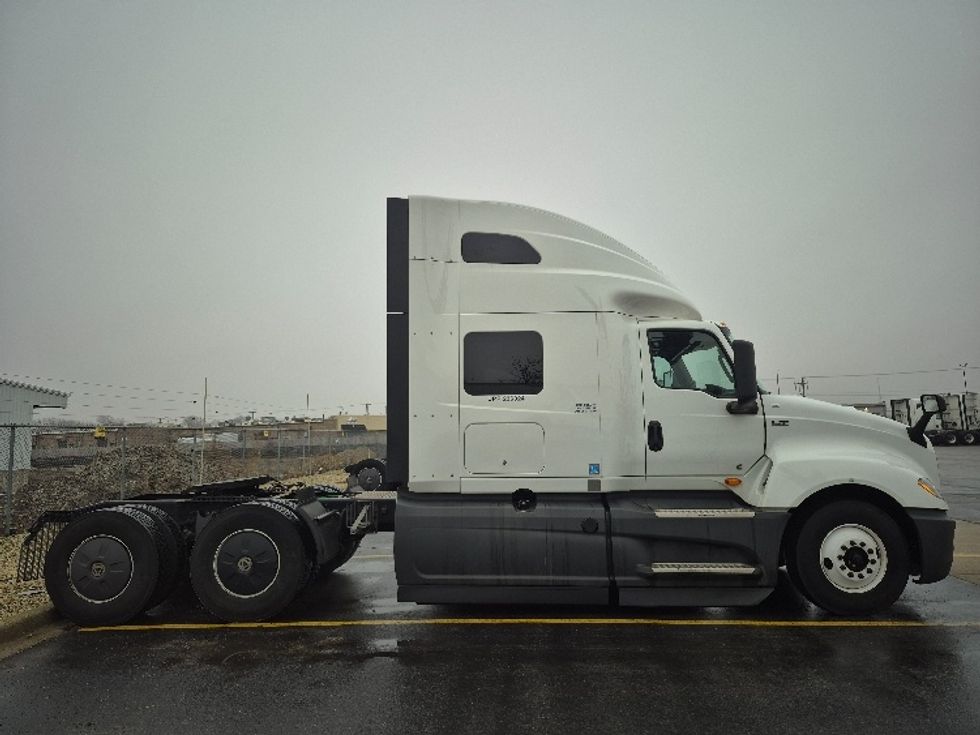 Sleeper Tractor-Heavy Duty Tractors-International-2023-LT625-East Chicago-IN-731,084\n\t\tmiles-$ 34,000 - Image 8