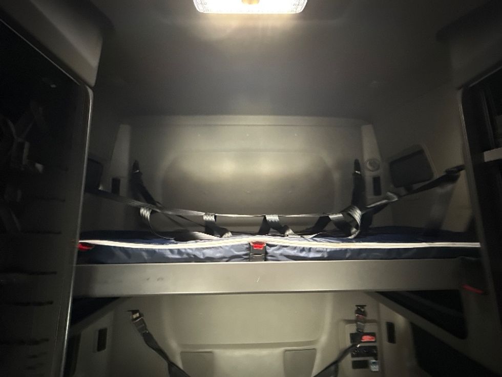 Sleeper Tractor-Heavy Duty Tractors-International-2023-LT625-East Chicago-IN-734,325\n\t\tmiles-$ 34,000 - Image 22