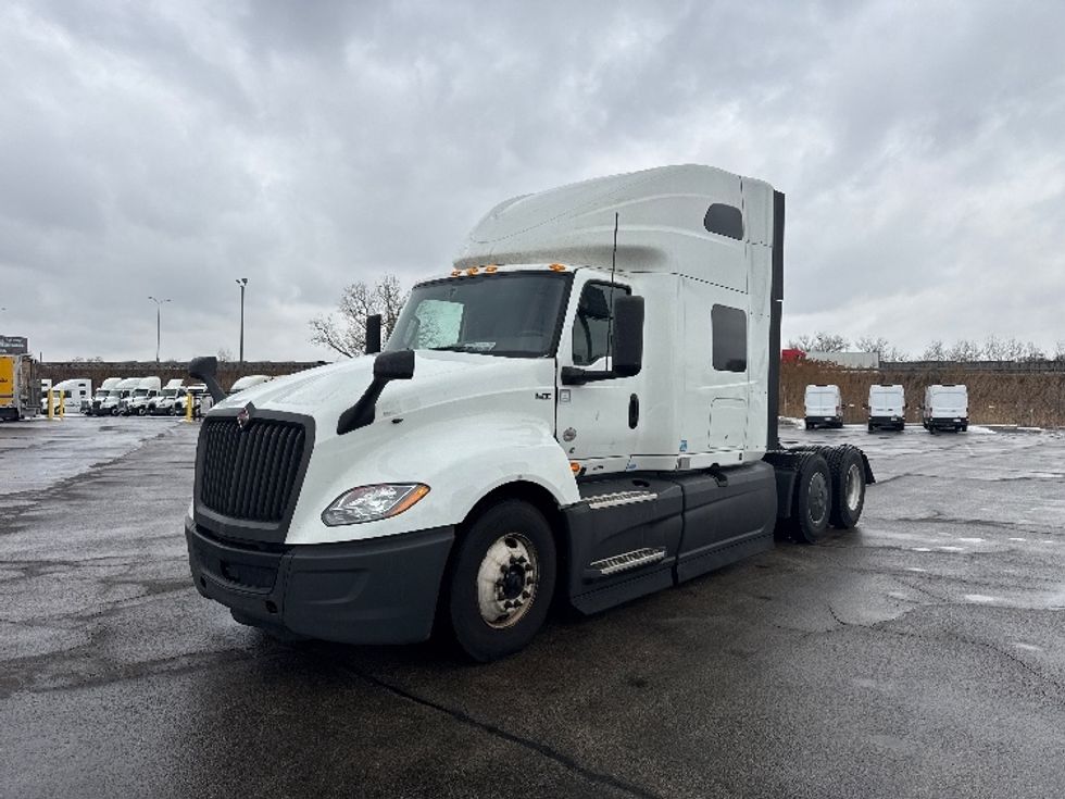 Sleeper Tractor-Heavy Duty Tractors-International-2023-LT625-East Chicago-IN-734,325\n\t\tmiles-$ 34,000 - Image 3