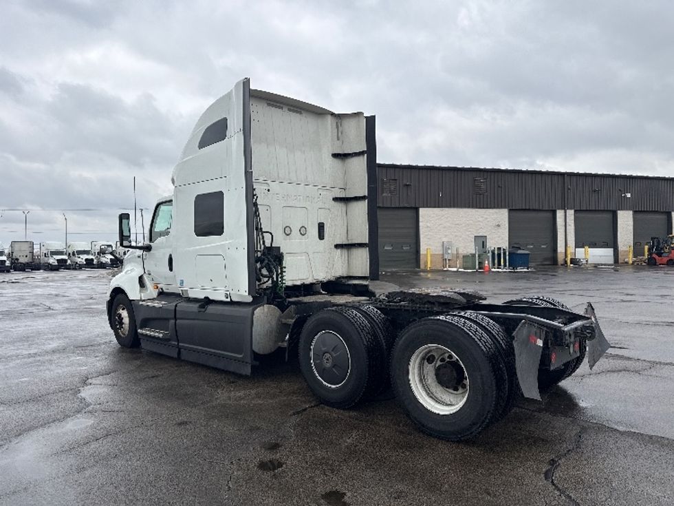 Sleeper Tractor-Heavy Duty Tractors-International-2023-LT625-East Chicago-IN-734,325\n\t\tmiles-$ 34,000 - Image 5