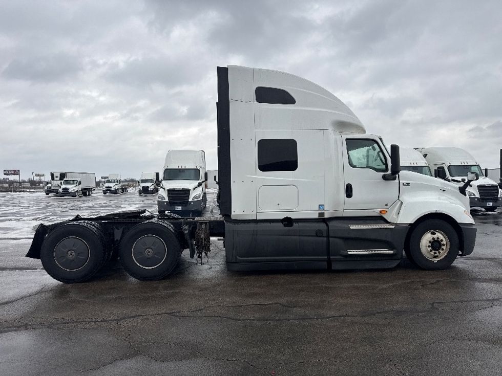 Sleeper Tractor-Heavy Duty Tractors-International-2023-LT625-East Chicago-IN-734,325\n\t\tmiles-$ 34,000 - Image 8