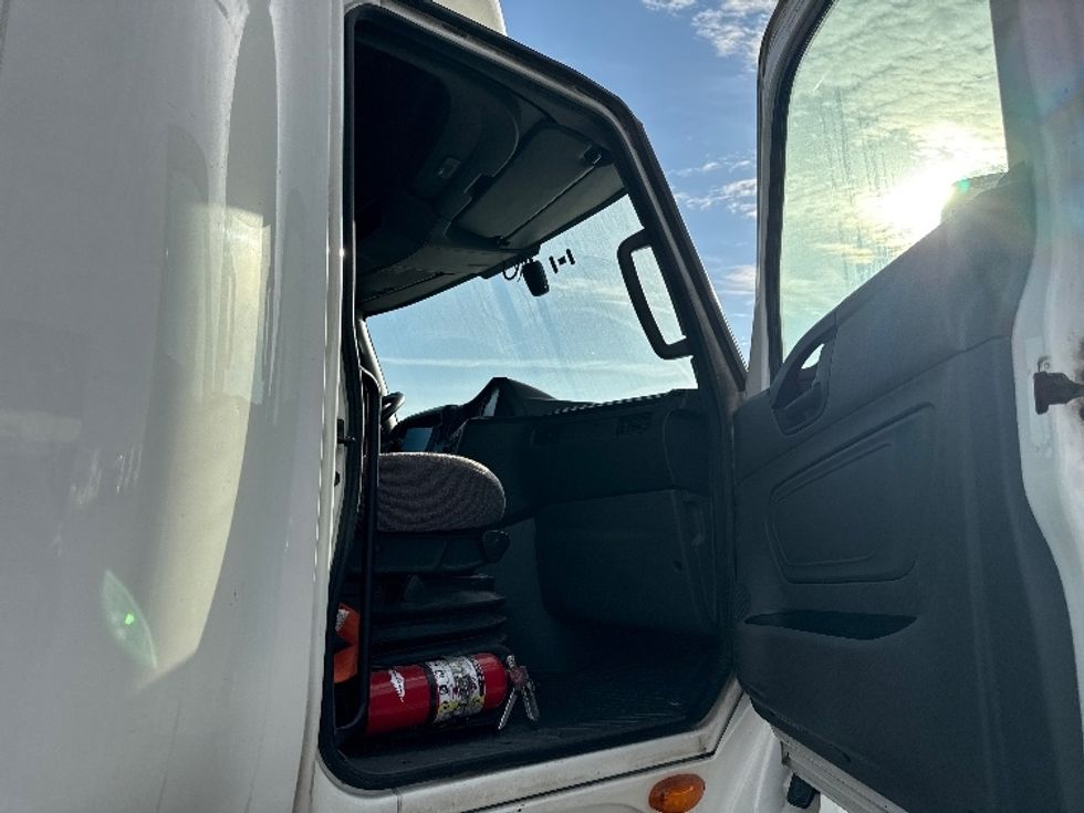 Sleeper Tractor-Heavy Duty Tractors-International-2023-LT625-East Chicago-IN-743,830\n\t\tmiles-$ 34,000 - Image 13