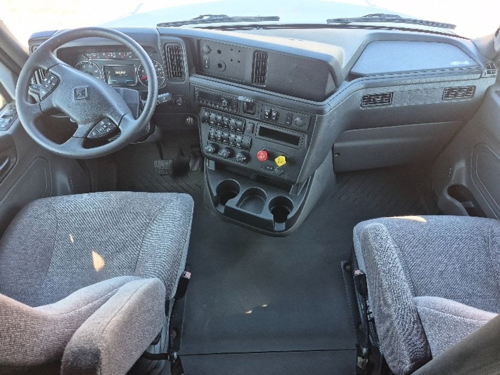 Sleeper Tractor-Heavy Duty Tractors-International-2023-LT625-East Chicago-IN-745,908\n\t\tmiles-$ 34,000 - Image 12