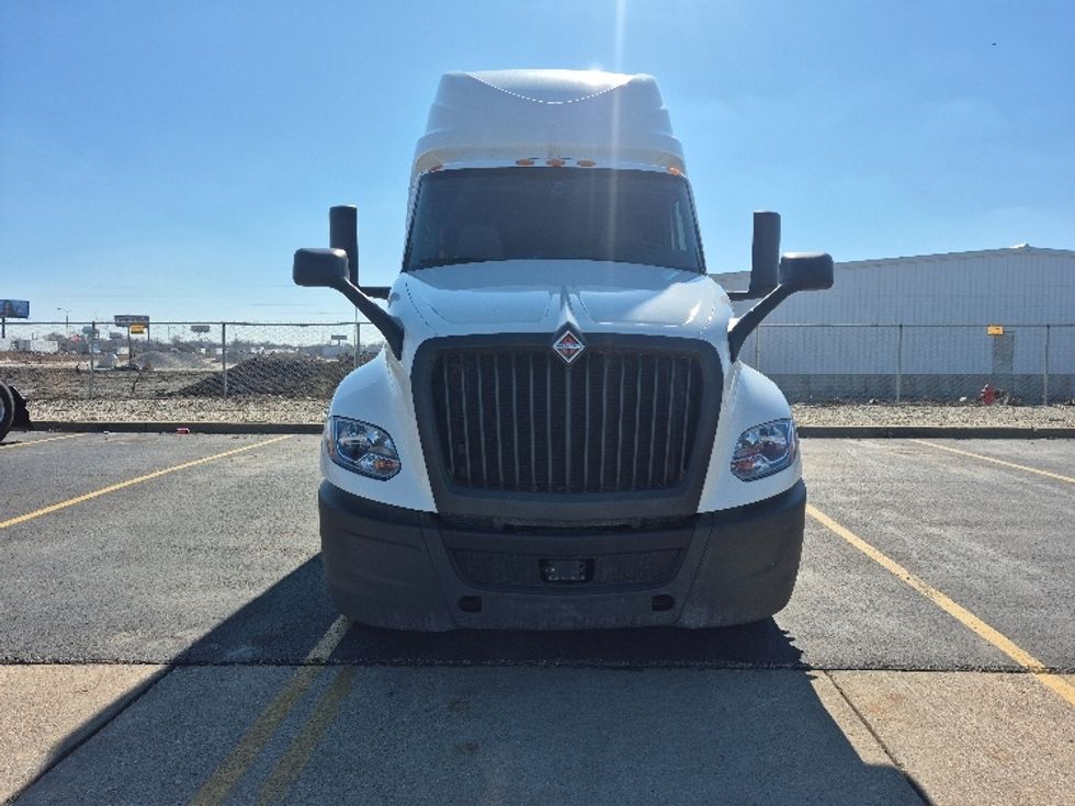 Sleeper Tractor-Heavy Duty Tractors-International-2023-LT625-East Chicago-IN-745,908\n\t\tmiles-$ 34,000 - Image 2