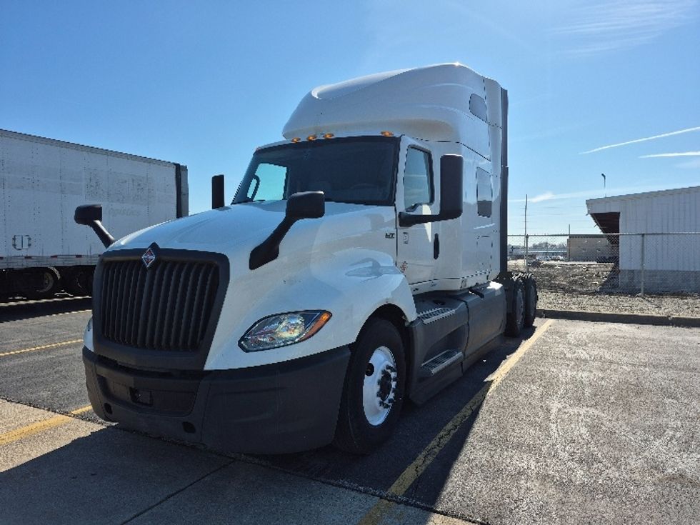 Sleeper Tractor-Heavy Duty Tractors-International-2023-LT625-East Chicago-IN-745,908\n\t\tmiles-$ 34,000 - Image 3