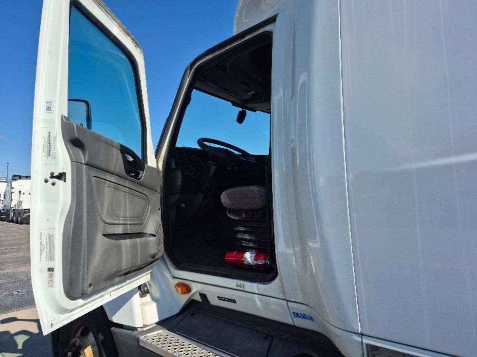 Sleeper Tractor-Heavy Duty Tractors-International-2023-LT625-East Chicago-IN-745,908\n\t\tmiles-$ 34,000 - Image 9