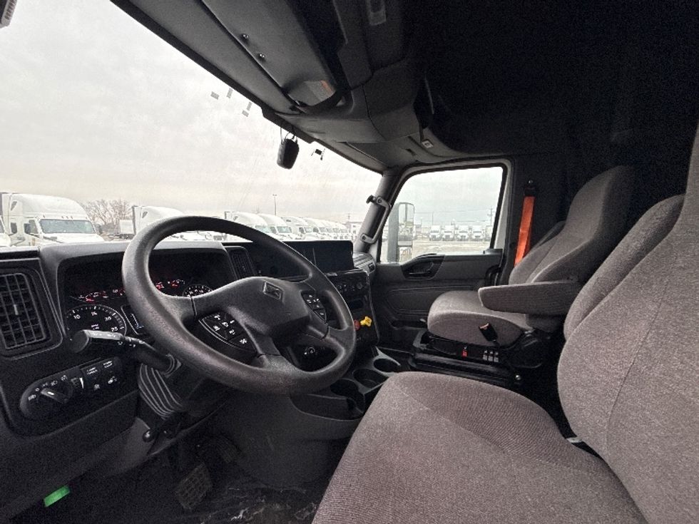 Sleeper Tractor-Heavy Duty Tractors-International-2023-LT625-East Chicago-IN-747,550\n\t\tmiles-$ 34,000 - Image 10