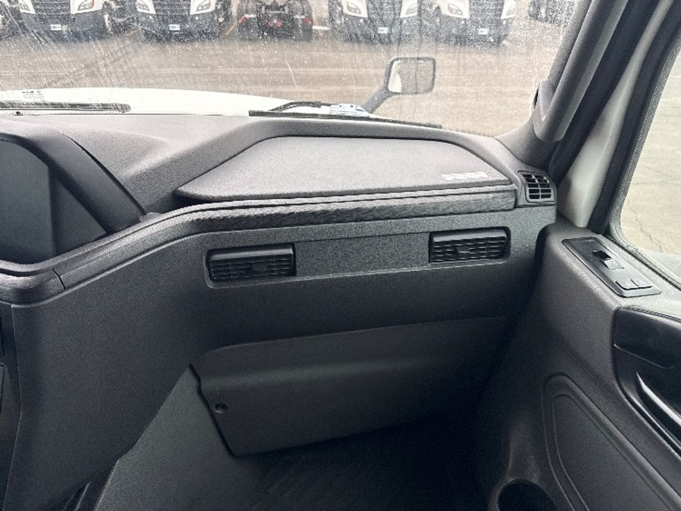 Sleeper Tractor-Heavy Duty Tractors-International-2023-LT625-East Chicago-IN-747,550\n\t\tmiles-$ 34,000 - Image 14