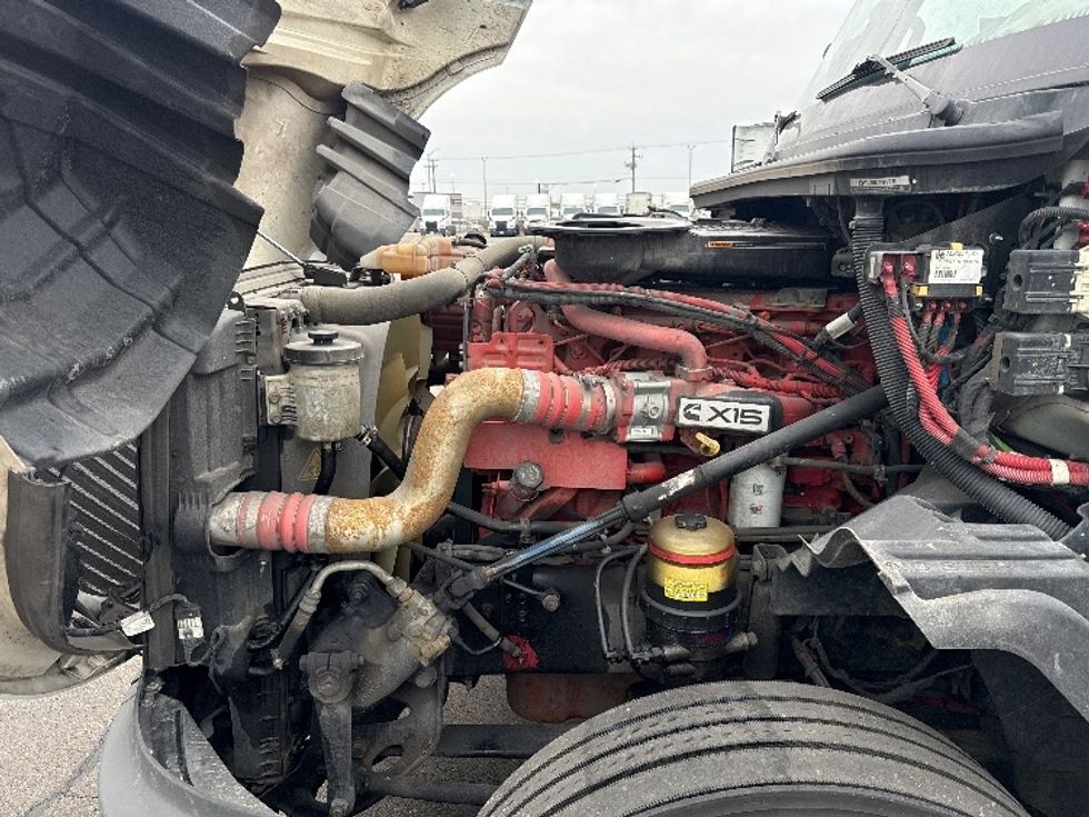 Sleeper Tractor-Heavy Duty Tractors-International-2023-LT625-East Chicago-IN-747,550\n\t\tmiles-$ 34,000 - Image 21