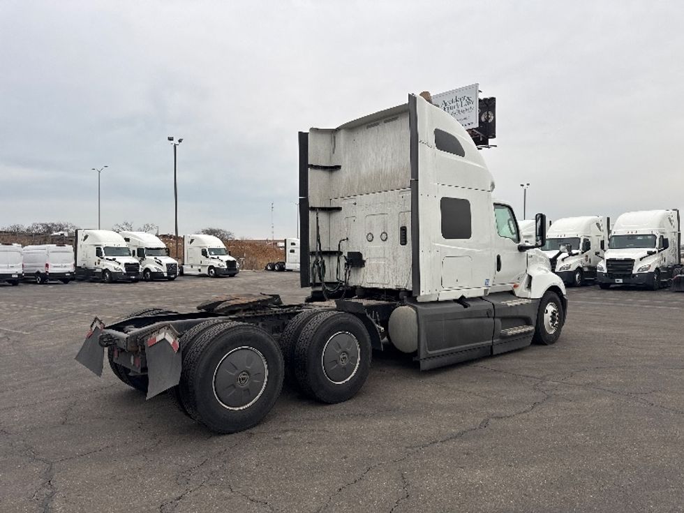 Sleeper Tractor-Heavy Duty Tractors-International-2023-LT625-East Chicago-IN-747,550\n\t\tmiles-$ 34,000 - Image 7