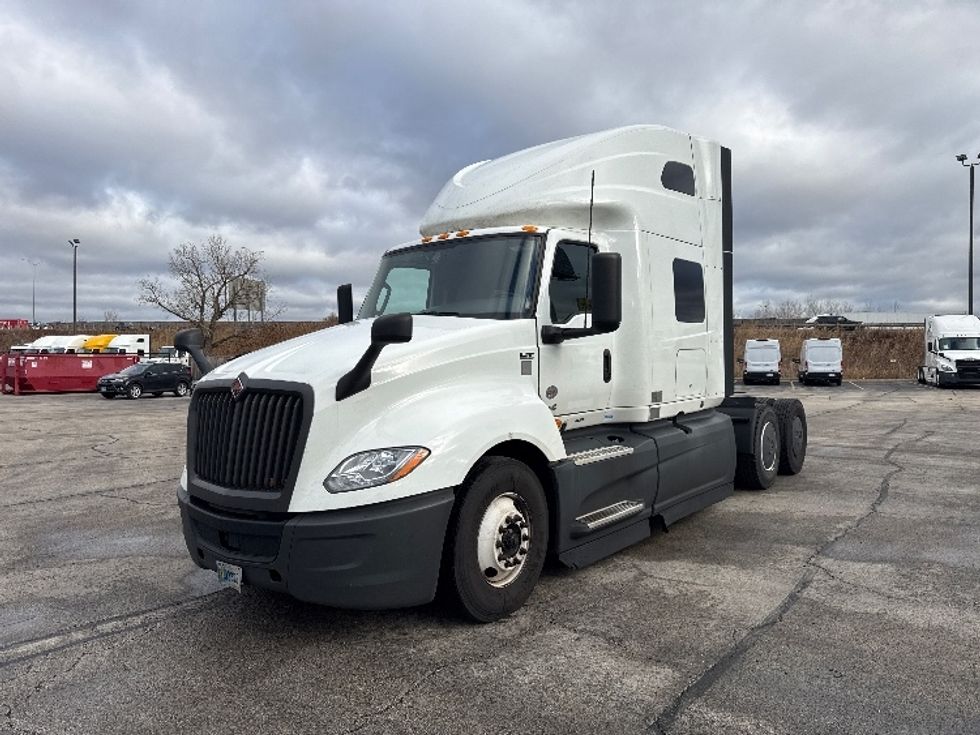 Sleeper Tractor-Heavy Duty Tractors-International-2023-LT625-East Chicago-IN-751,568\n\t\tmiles-$ 34,000 - Image 3