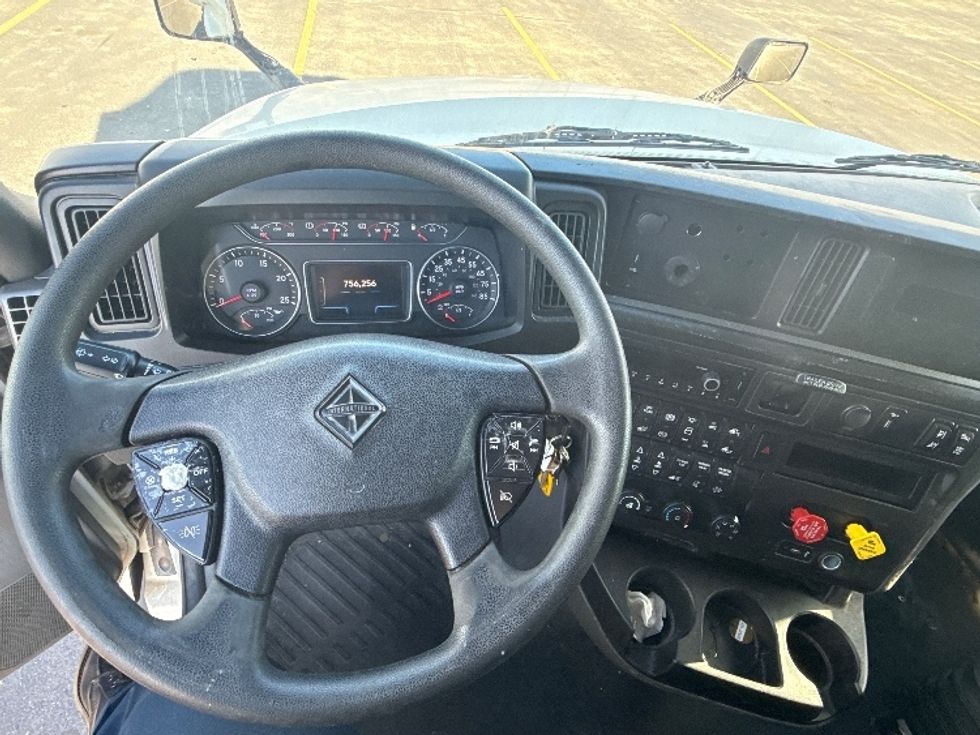 Sleeper Tractor-Heavy Duty Tractors-International-2023-LT625-East Chicago-IN-756,290\n\t\tmiles-$ 39,250 - Image 11