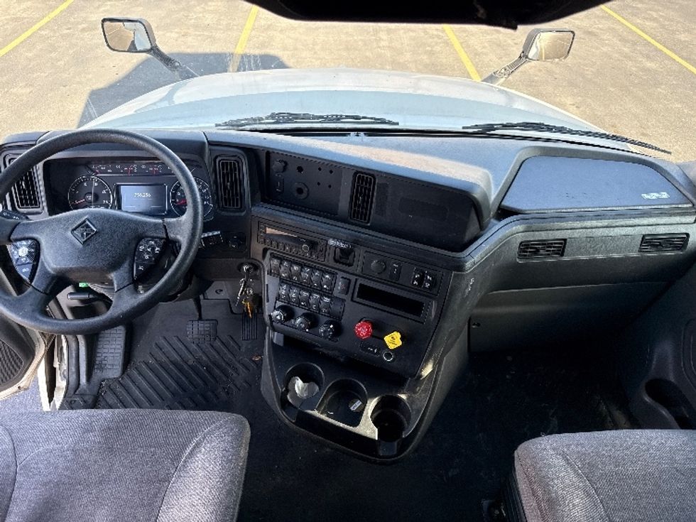 Sleeper Tractor-Heavy Duty Tractors-International-2023-LT625-East Chicago-IN-756,290\n\t\tmiles-$ 39,250 - Image 12