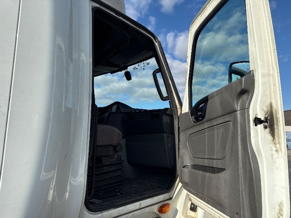 Sleeper Tractor-Heavy Duty Tractors-International-2023-LT625-East Chicago-IN-756,290\n\t\tmiles-$ 39,250 - Image 13