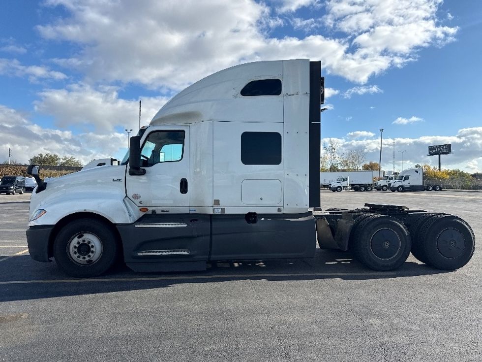 Sleeper Tractor-Heavy Duty Tractors-International-2023-LT625-East Chicago-IN-756,290\n\t\tmiles-$ 39,250 - Image 4
