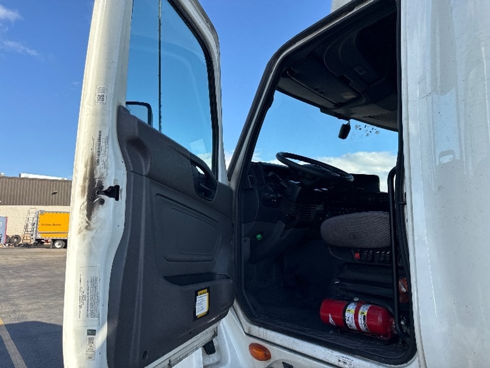 Sleeper Tractor-Heavy Duty Tractors-International-2023-LT625-East Chicago-IN-756,290\n\t\tmiles-$ 39,250 - Image 9