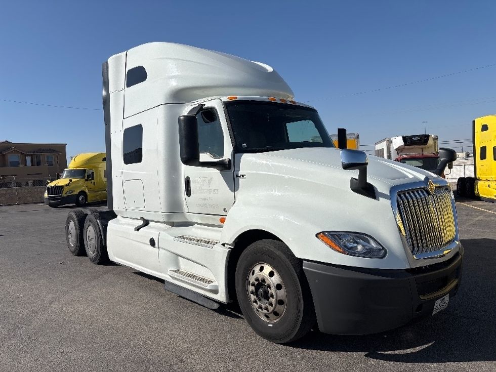 Sleeper Tractor-Heavy Duty Tractors-International-2023-LT625-El Paso-TX-463,514\n\t\tmiles-$ 69,750 - Image 1