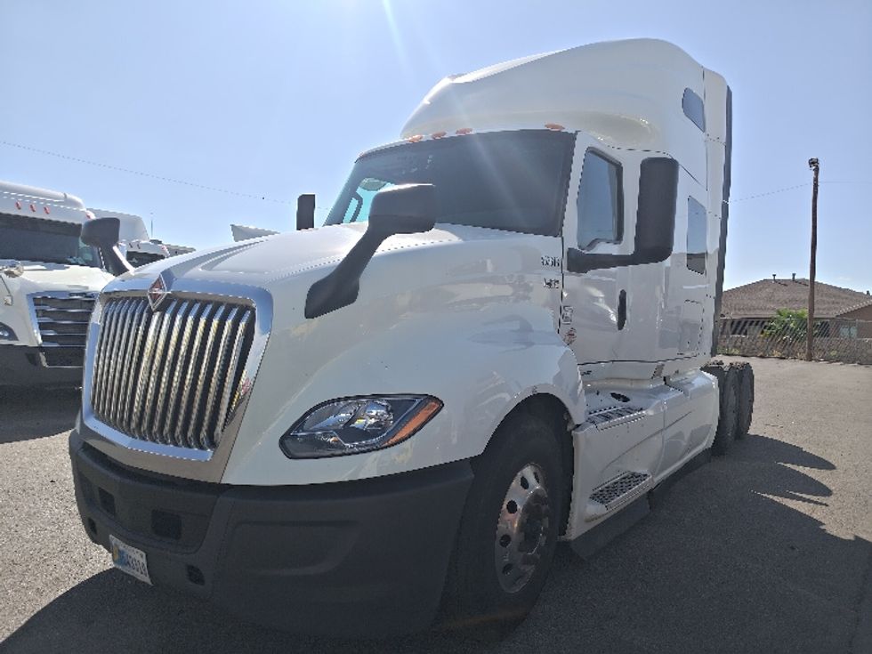 Sleeper Tractor-Heavy Duty Tractors-International-2023-LT625-El Paso-TX-713,727\n\t\tmiles-$ 45,250 - Image 3