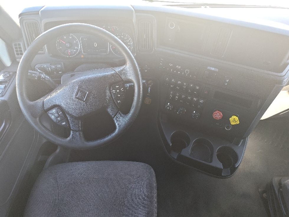 Sleeper Tractor-Heavy Duty Tractors-International-2023-LT625-El Paso-TX-721,747\n\t\tmiles-$ 44,750 - Image 11