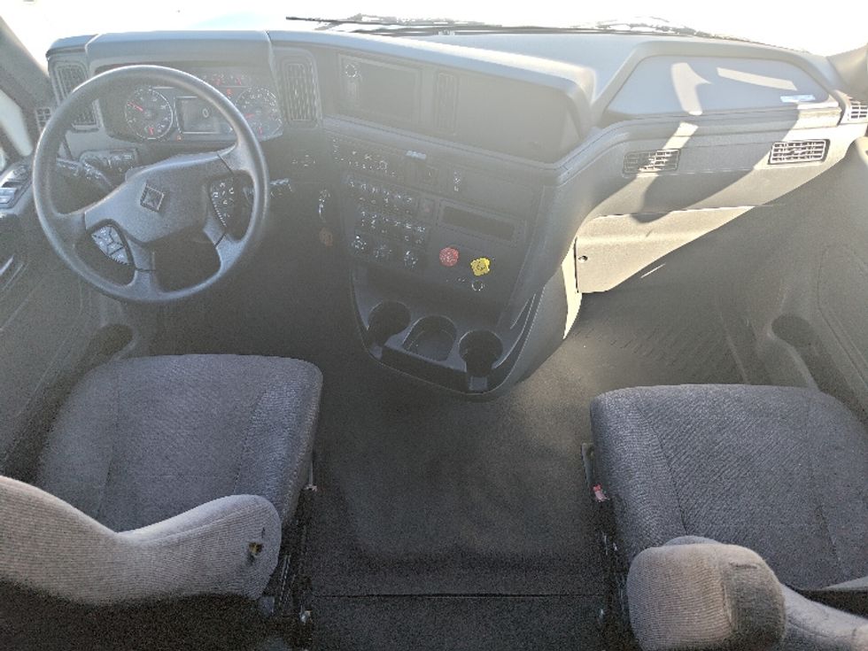 Sleeper Tractor-Heavy Duty Tractors-International-2023-LT625-El Paso-TX-721,747\n\t\tmiles-$ 44,750 - Image 12