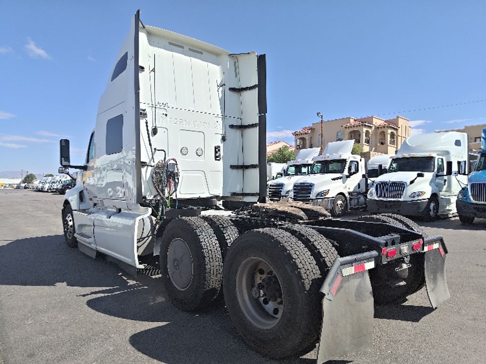 Sleeper Tractor-Heavy Duty Tractors-International-2023-LT625-El Paso-TX-721,747\n\t\tmiles-$ 44,750 - Image 5