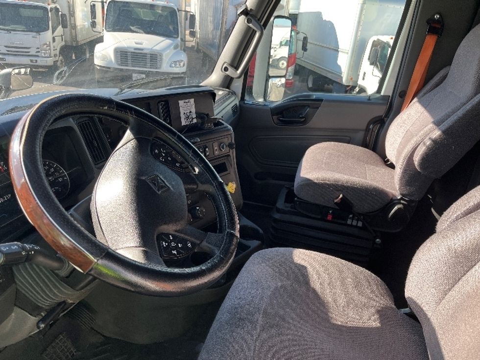 Sleeper Tractor-Heavy Duty Tractors-International-2023-LT625-El Paso-TX-798,240\n\t\tmiles-$ 34,750 - Image 10