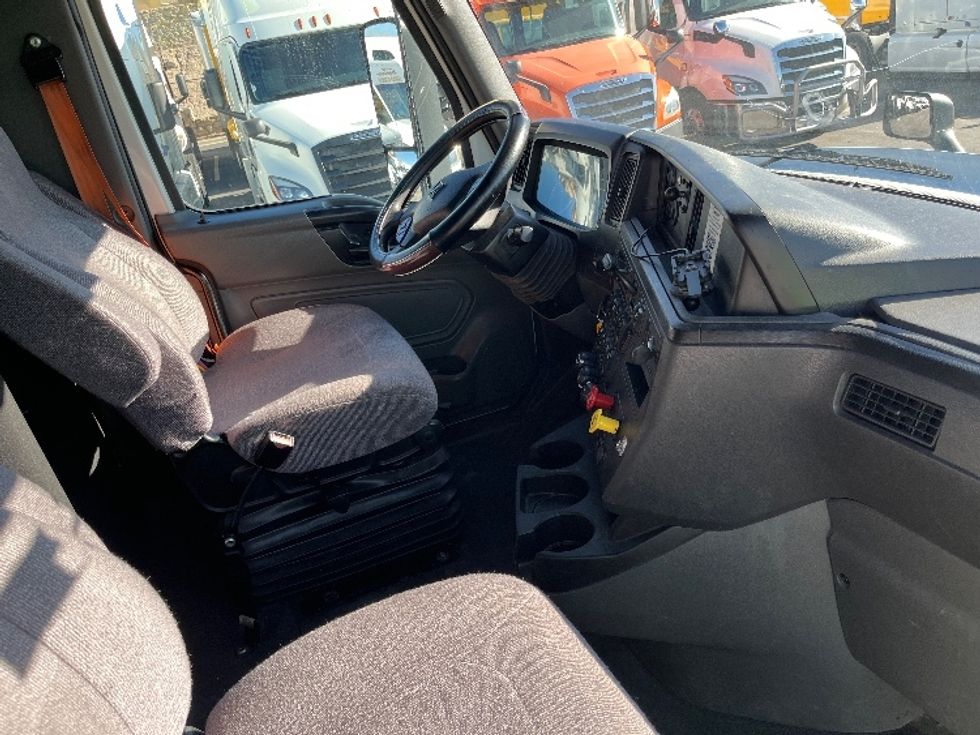 Sleeper Tractor-Heavy Duty Tractors-International-2023-LT625-El Paso-TX-798,240\n\t\tmiles-$ 34,750 - Image 15