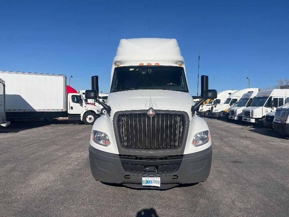 Sleeper Tractor-Heavy Duty Tractors-International-2023-LT625-El Paso-TX-798,240\n\t\tmiles-$ 34,750 - Image 2