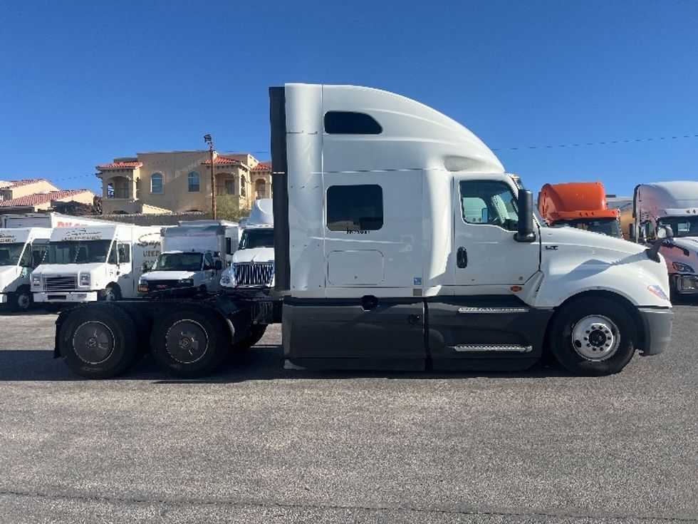 Sleeper Tractor-Heavy Duty Tractors-International-2023-LT625-El Paso-TX-798,240\n\t\tmiles-$ 34,750 - Image 8