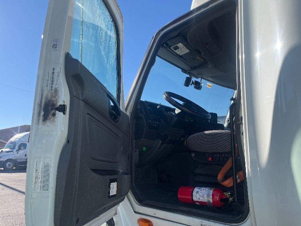 Sleeper Tractor-Heavy Duty Tractors-International-2023-LT625-El Paso-TX-798,240\n\t\tmiles-$ 34,750 - Image 9