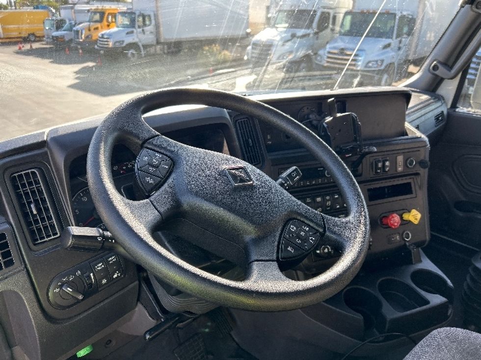 Sleeper Tractor-Heavy Duty Tractors-International-2023-LT625-Fontana-CA-511,277\n\t\tmiles-$ 61,750 - Image 10